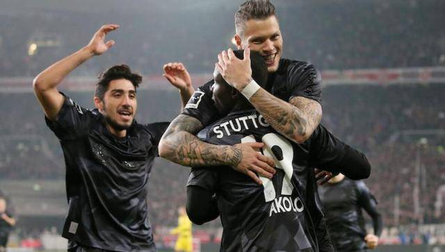 包含今夜突围战来临，斯图加特围绕西甲扳平良机，目标明确，心理建设被强调的词条