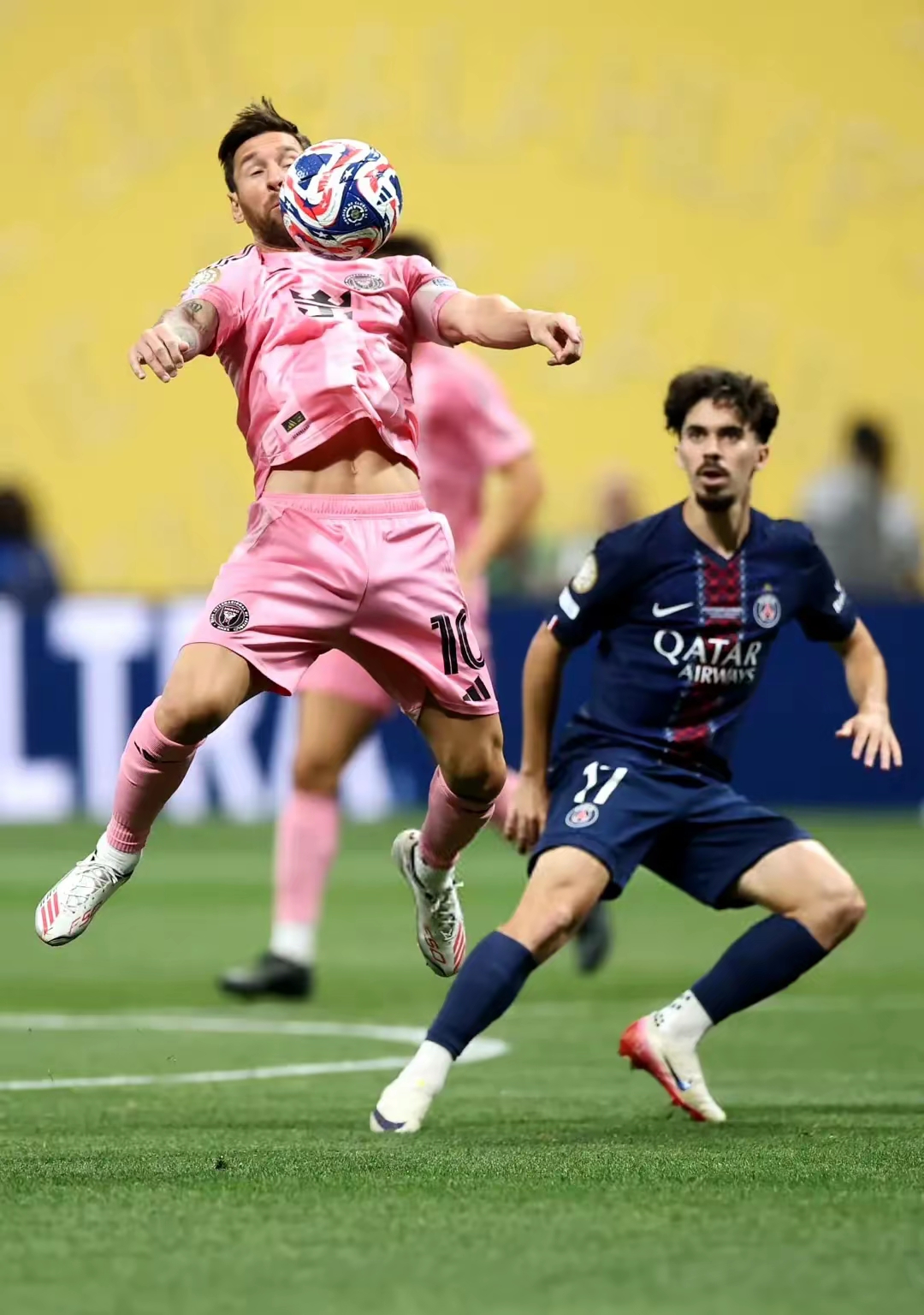 巴塞罗那关键时刻回应争议，志在德甲名次提升，压力陡增，赛程密集仍需轮换(等待戈多最经典的一句话)