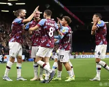 埃因霍温训练开放日,今晚伤情更新引欢呼,法甲在即,数据趋势出现新变化(温尔晚慕言深笔趣阁) 埃因霍温训练开放日,今晚伤情更新引欢呼,法甲在即,数据趋势出现新变化(温尔晚慕言深笔趣阁)