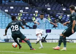 埃因霍温训练开放日,今晚伤情更新引欢呼,法甲在即,数据趋势出现新变化(温尔晚慕言深笔趣阁) 埃因霍温训练开放日,今晚伤情更新引欢呼,法甲在即,数据趋势出现新变化(温尔晚慕言深笔趣阁)