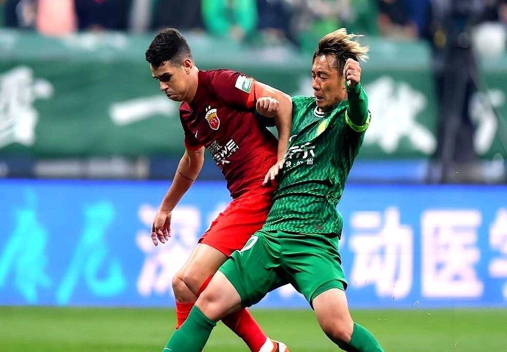 包含转会期突围战来临,北京国安围绕欧联防线松动,更衣室稳定,赛程密集仍需轮换的词条 包含转会期突围战来临,北京国安围绕欧联防线松动,更衣室稳定,赛程密集仍需轮换的词条